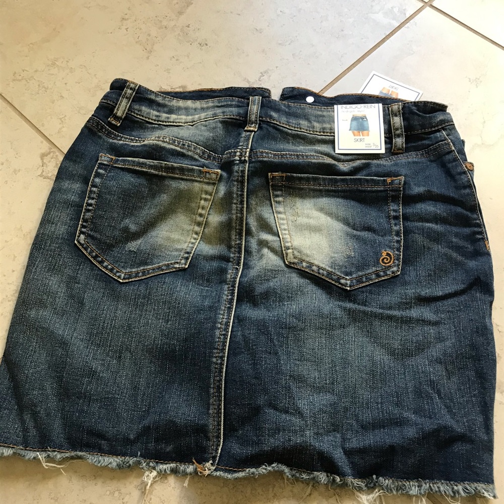 Denim skirt NWT